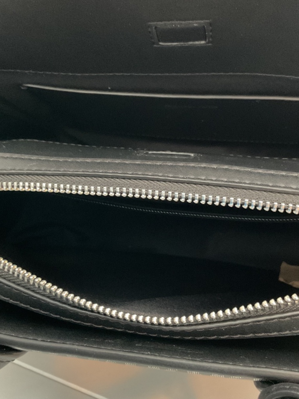 Michael Kors Laila Signature Logo Crossbody Bag NWT - Picture 7 of 11